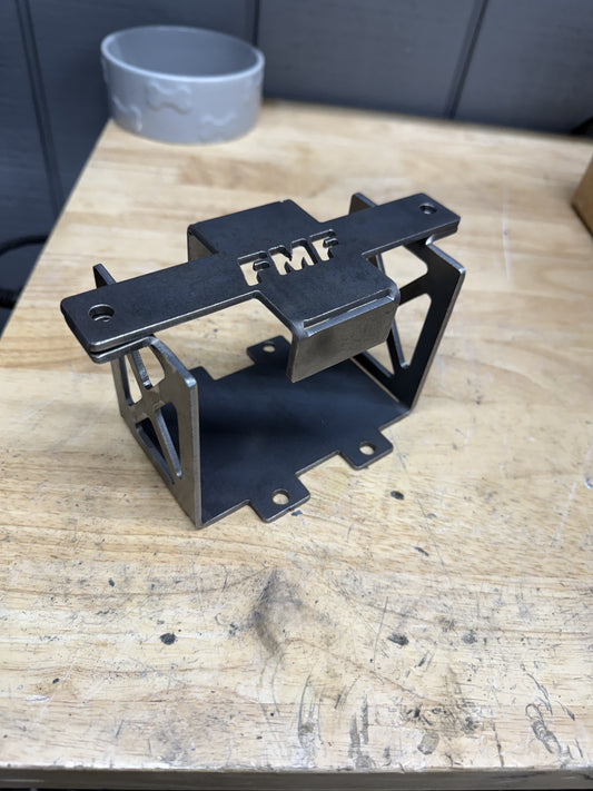 battery tray universal or mounts right to the drift kart