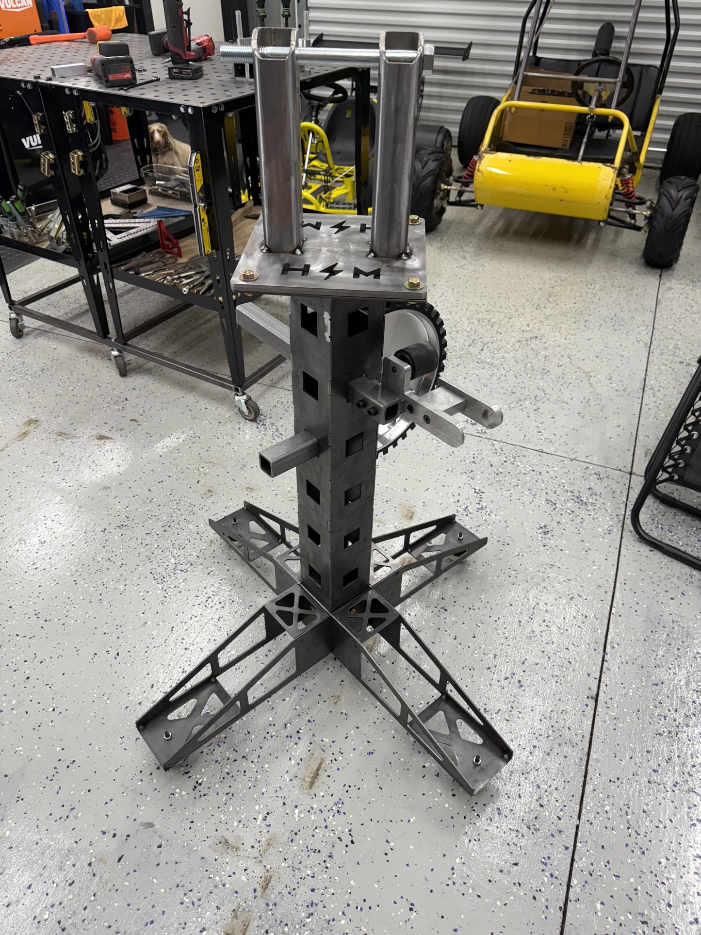 Belt grinder pedestal stand